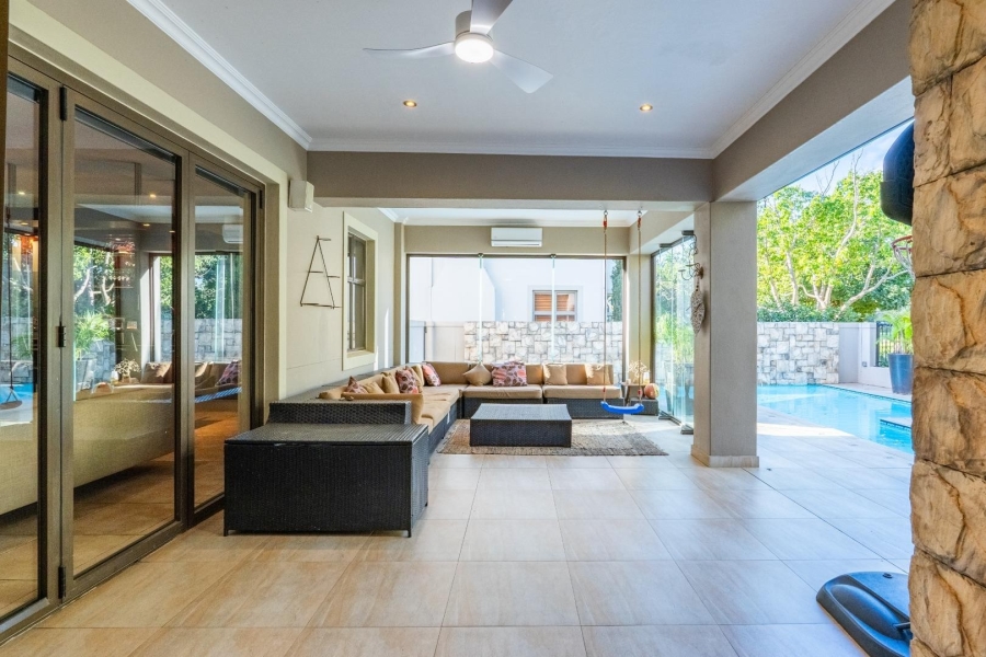 To Let 4 Bedroom Property for Rent in Boschenmeer Golf Country Estate Western Cape